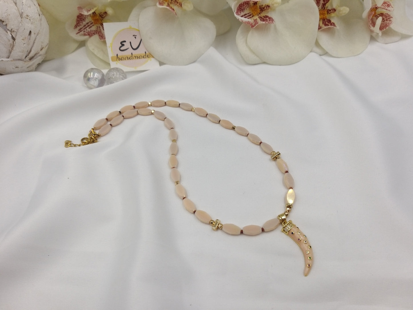 Χειροποίητο γυναικείο κοντό κολιέ με δόντι ζιργκόν