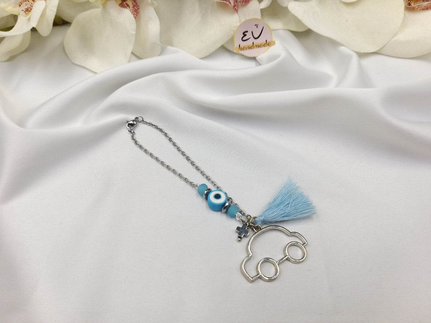 Χειροποίητο γούρι αυτοκινήτου με ατσάλινη αλυσίδα και ασημί μοτίφ σε σχήμα αυτοκινήτου