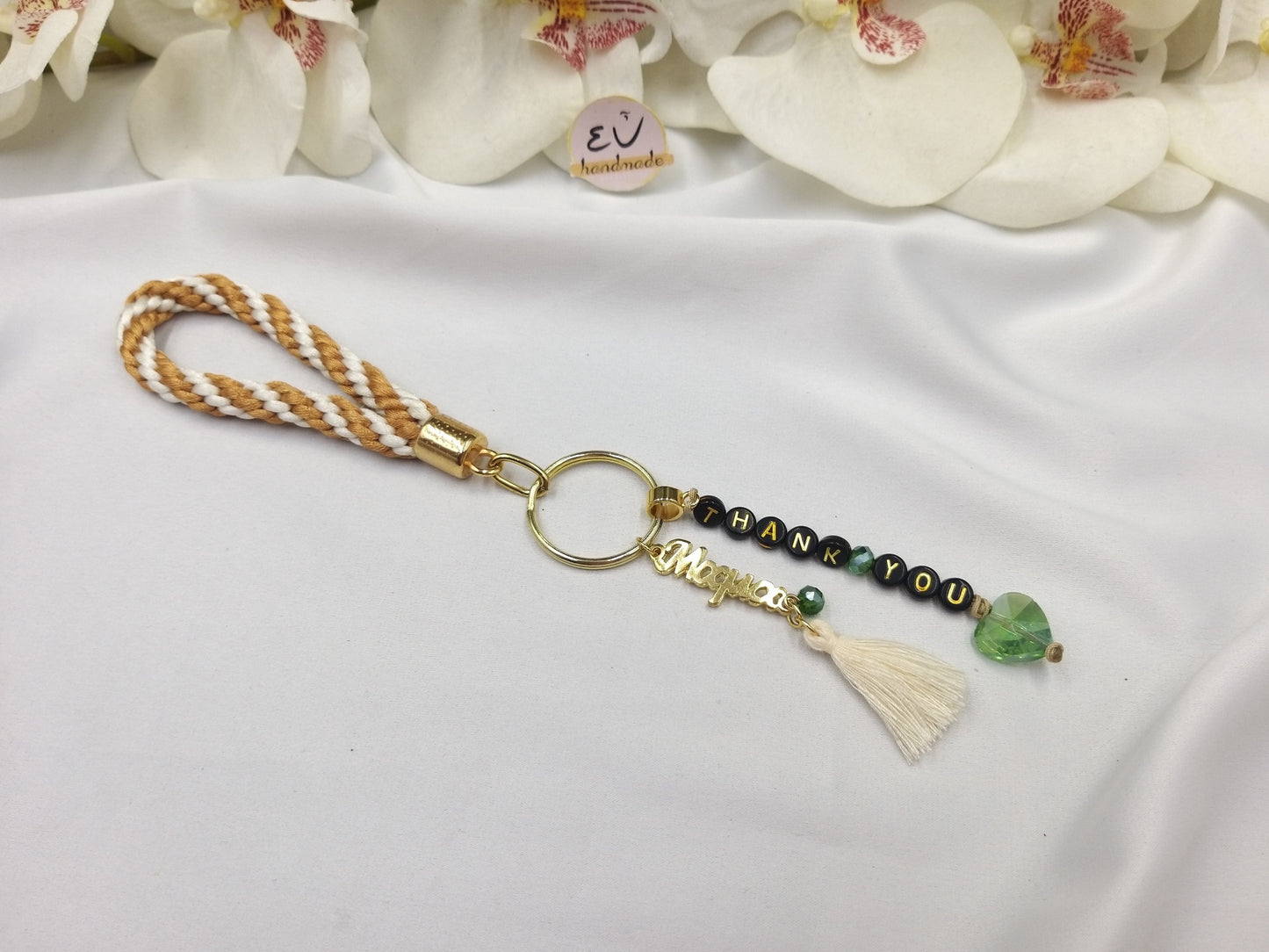 Χειροποίητο μπρελόκ ΜΑΜΑ με κορδόνι – Ιδανικό δώρο για μαμά από euhandmade