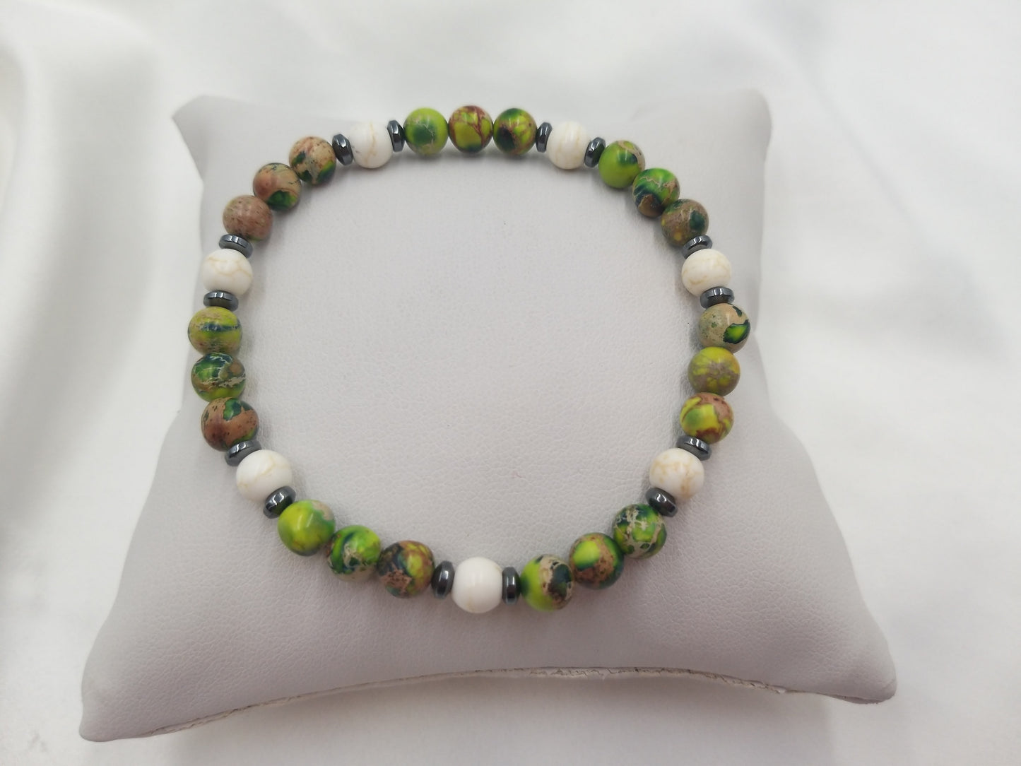 Ανδρικό χειροποίητο βραχιόλι 6mm με πράσινο ίασπι, χαολίτη και αιματίτη από τη συλλογή Dragon Earth της euhandmade