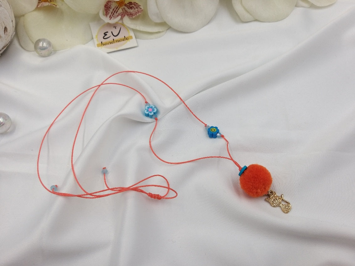 Χειροποίητο παιδικό κολιέ για κορίτσι με πορτοκαλί πον πον και χρυσαφί γατούλα