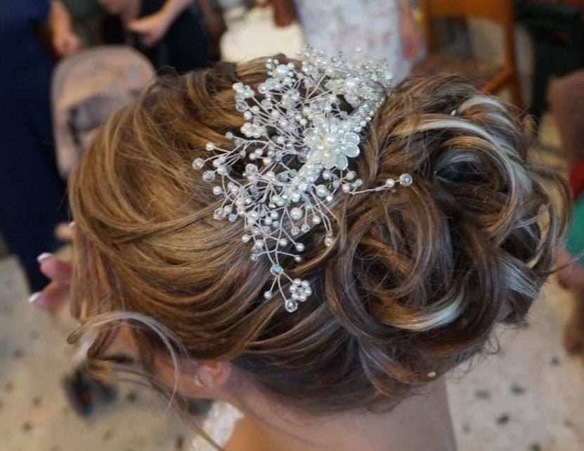 Χειροποίητη νυφική κουάφ με πέρλες και κρύσταλλα