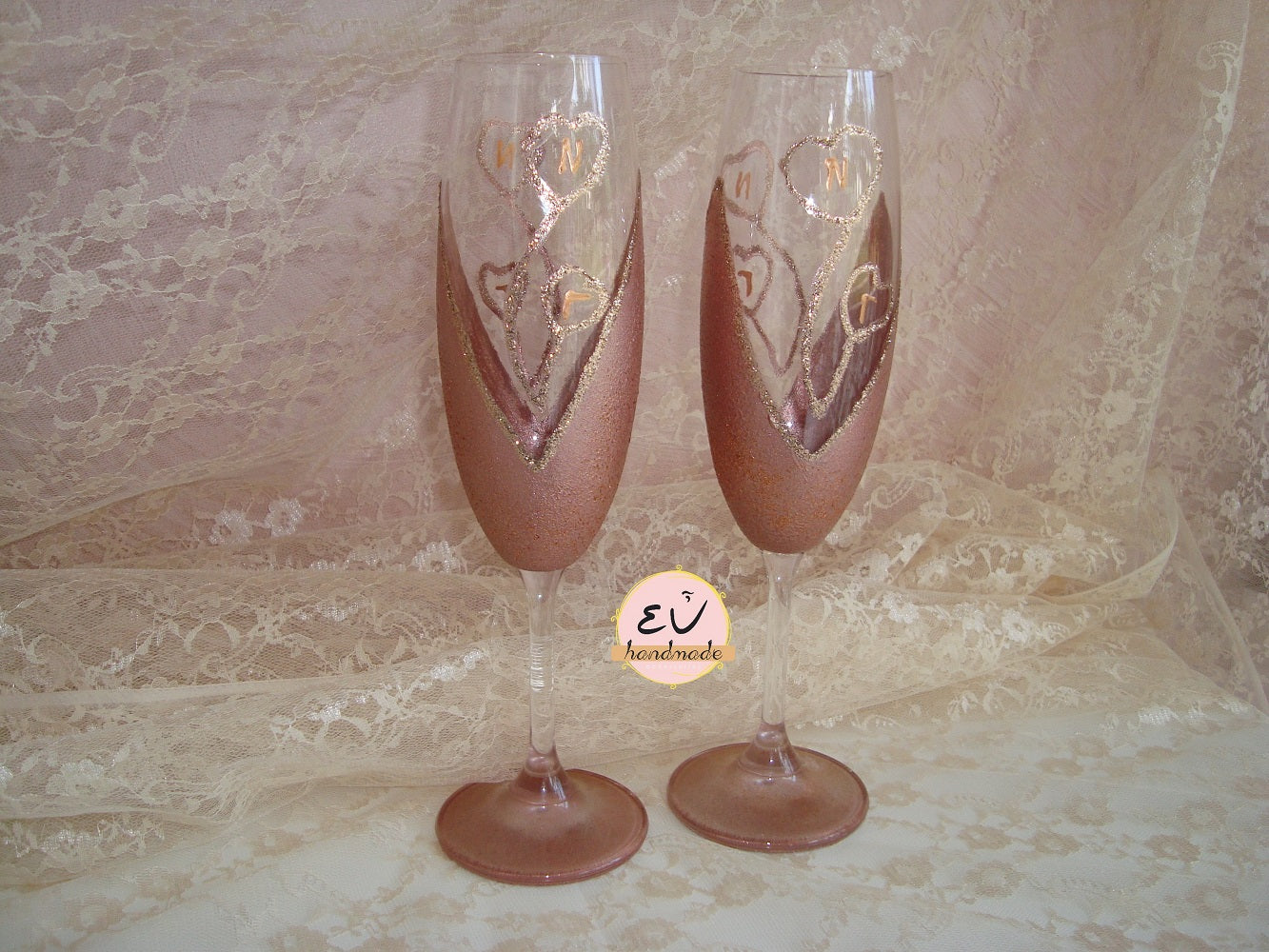 Χειροποίητα ποτήρια γάμου με καρδιά, μονογράμματα σε ροζ χρυσό