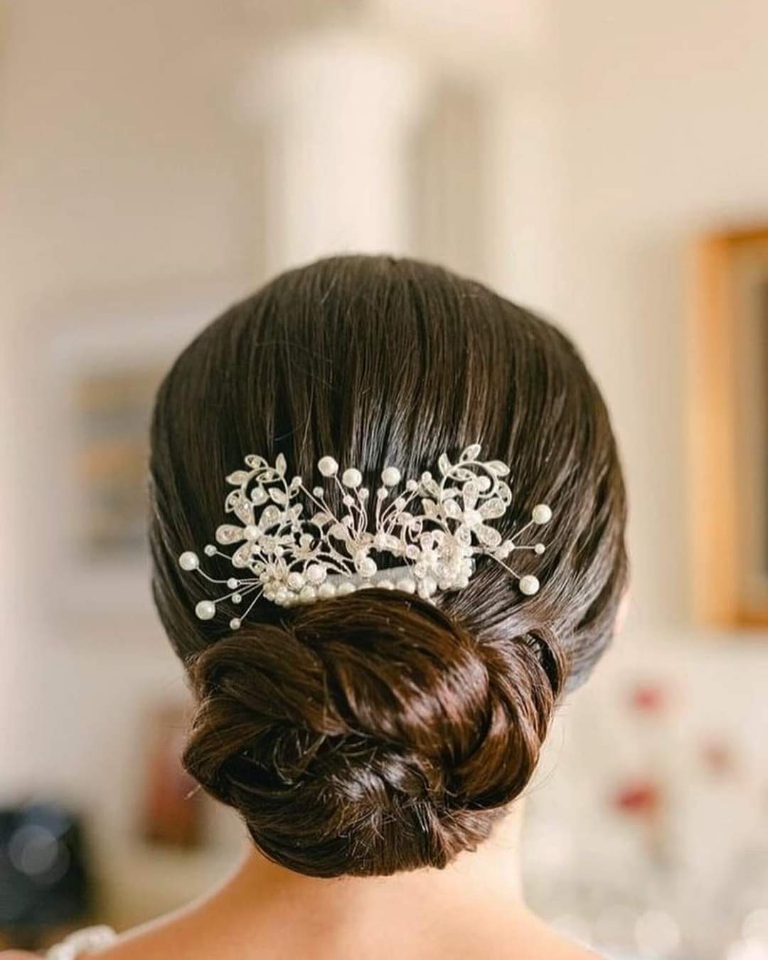 Χειροποίητο νυφικό διάφανο χτενάκι με πέρλες και μεταλλικά λουλούδια