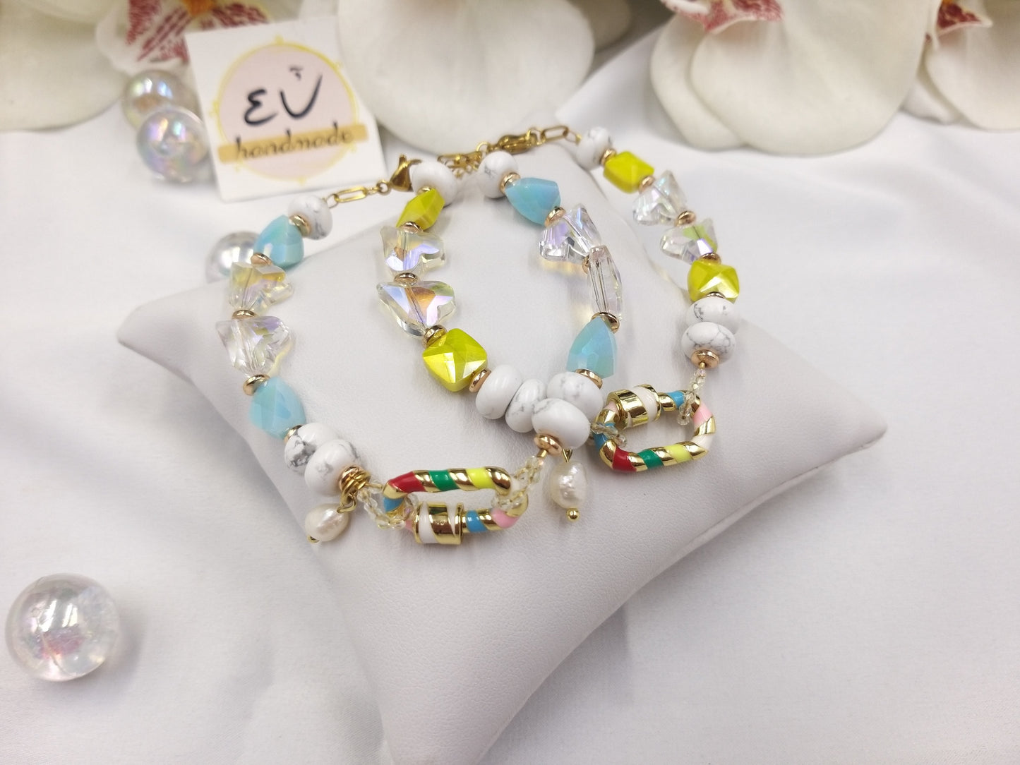 Χειροποίητο βραχιόλι με χρωματιστό σμάλτο κούμπωμα