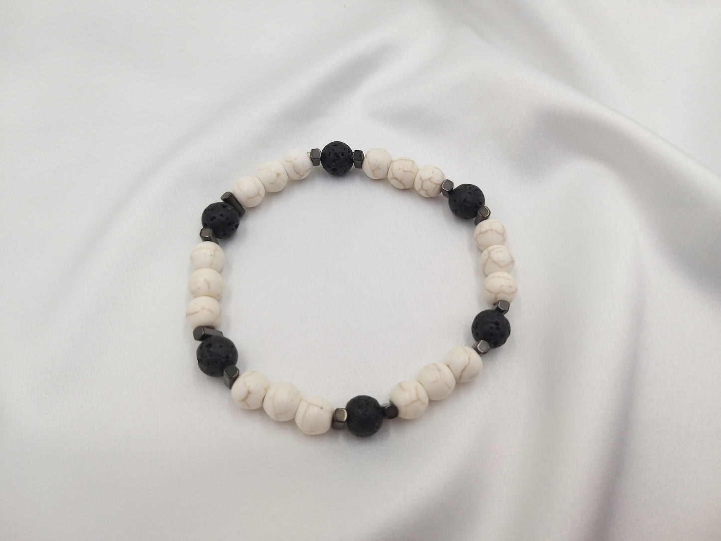 Ανδρικό βραχιόλι με χαολίτη και μαύρη λάβα
