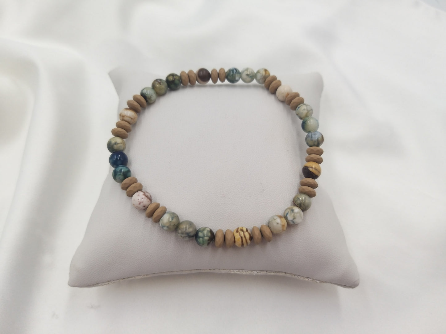 Χειροποίητο ανδρικό βραχιόλι με ίασπι, αχάτη και αιματίτη μπεζ ροδέλα σε γήινες αποχρώσεις από το euhandmade
