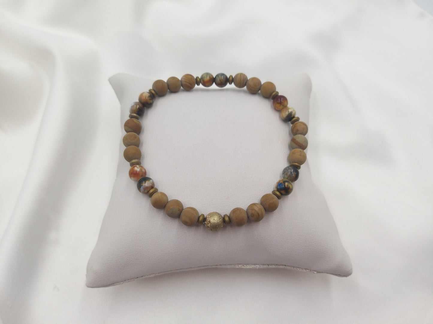 Χειροποίητο ανδρικό βραχιόλι από καφέ νεφρίτη με εφέ ξύλου σε γήινες αποχρώσεις, minimal σχεδιασμός euhandmade