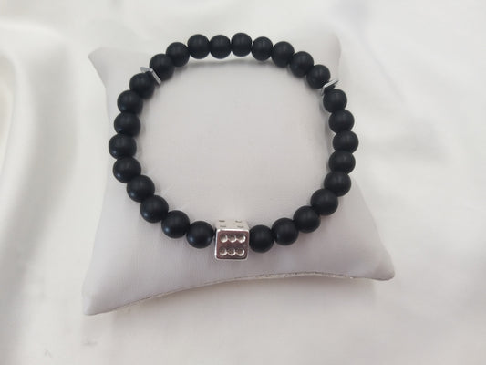 Ανδρικό βραχιόλι 8mm από μαύρο κρύσταλλο με μεταλλικό ζάρι, μέρος της συλλογής Dragon Line της euhandmade