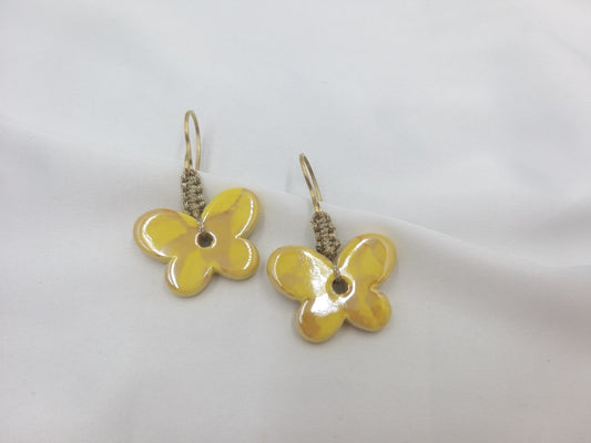 Χειροποίητοα κεραμικά σκουλαρίκια πεταλούδες με ατσάλινο γάτζο-euhandmade