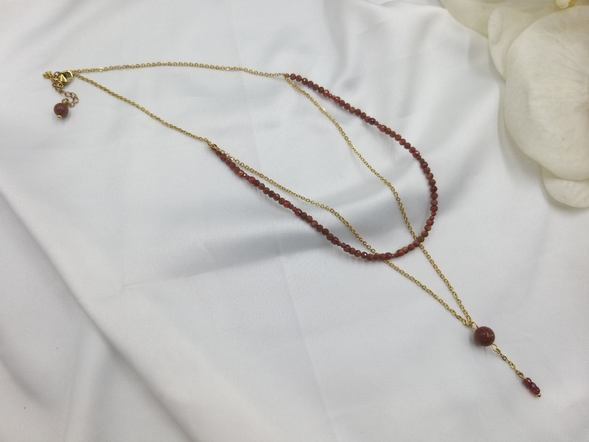 Μίνιμαλ κολιέ με φυσικό χρυσόλιθο σε λεπτή χρυσή αλυσίδα, χειροποίητο κομψό κόσμημα