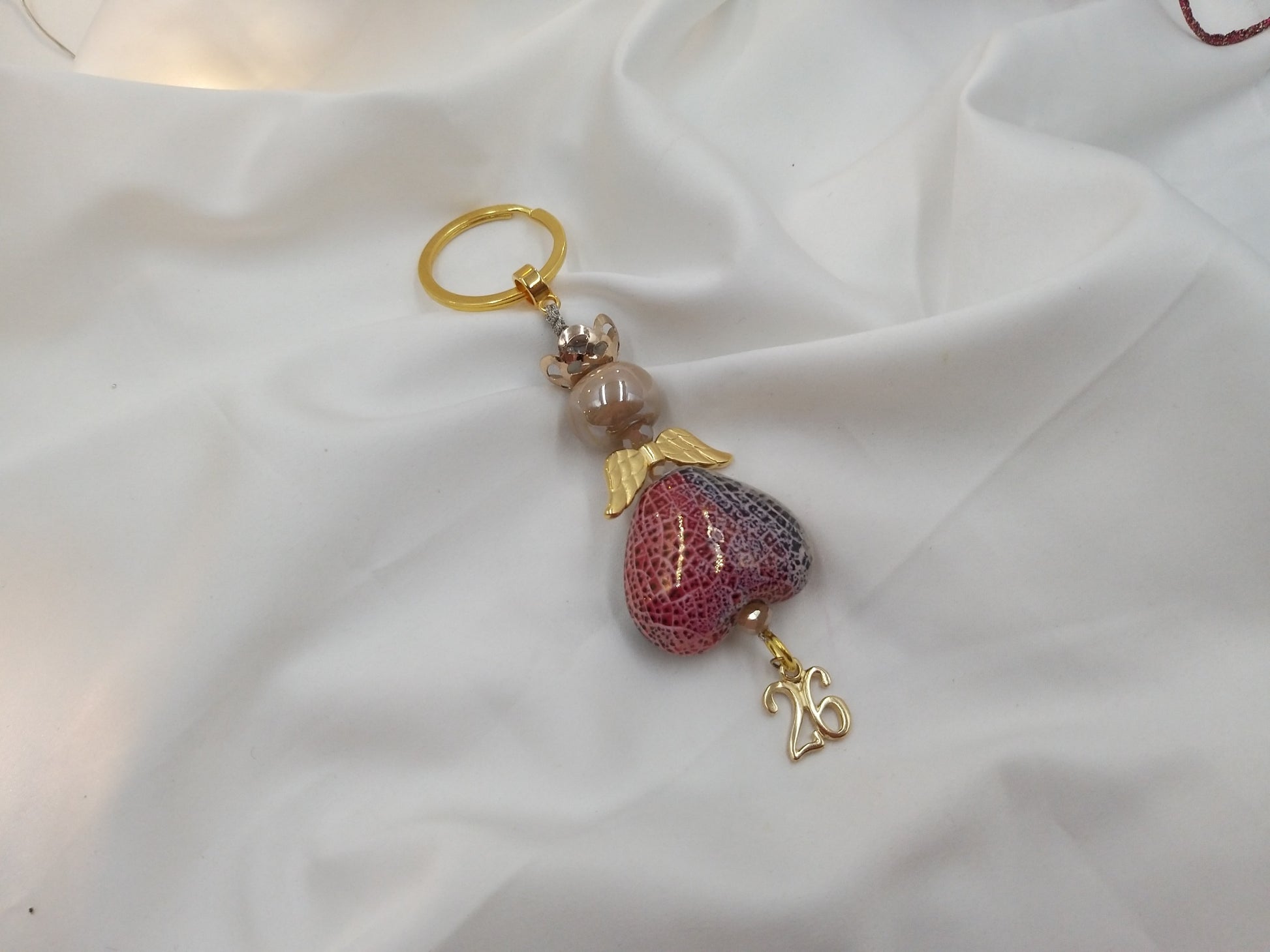 Γούρι 2026 Mini Angel Heart σε μπορντό χρώμα – euhandmade