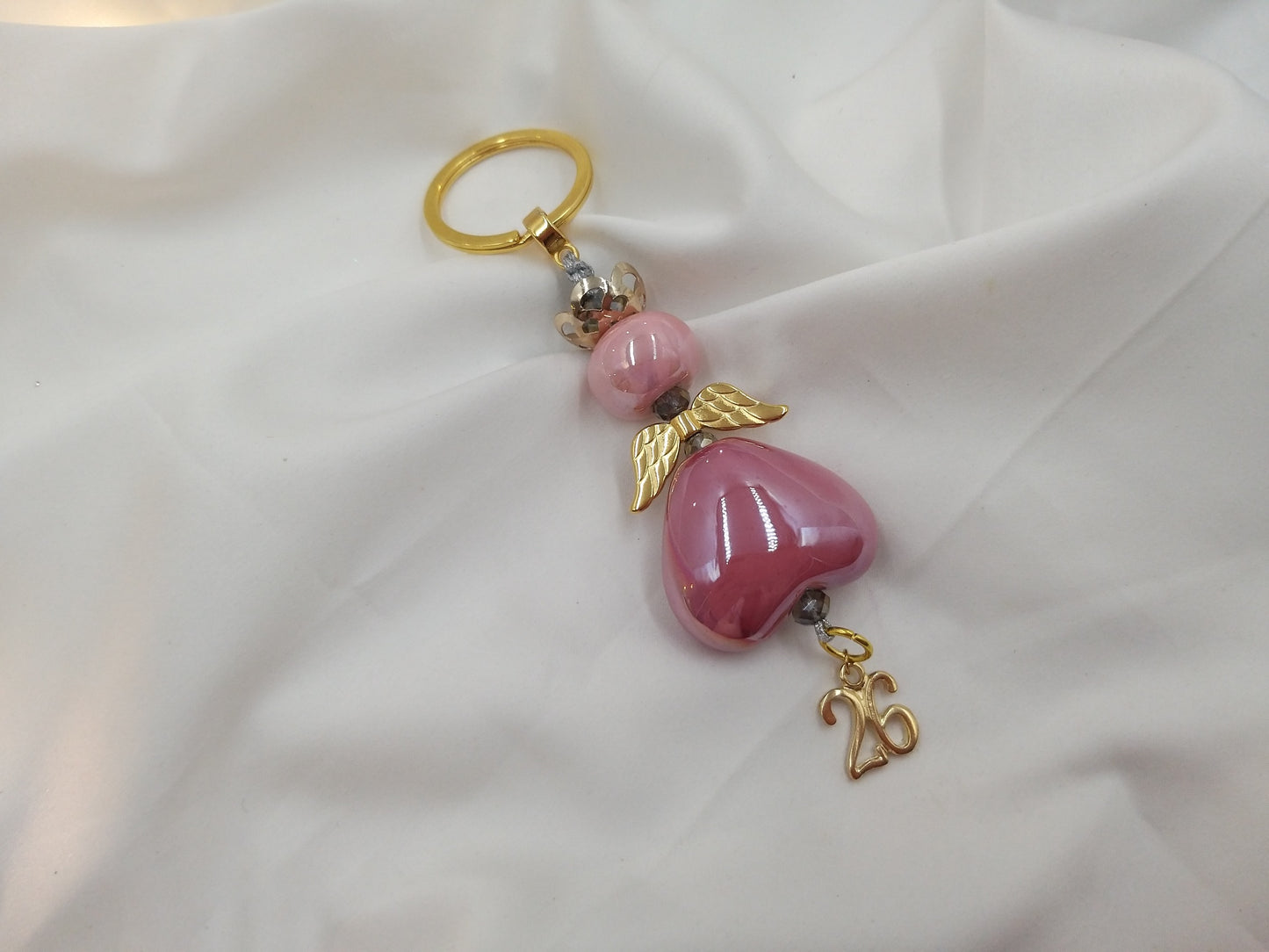 Γούρι 2026 Mini Angel Heart σε ροζ χρώμα – euhandmade