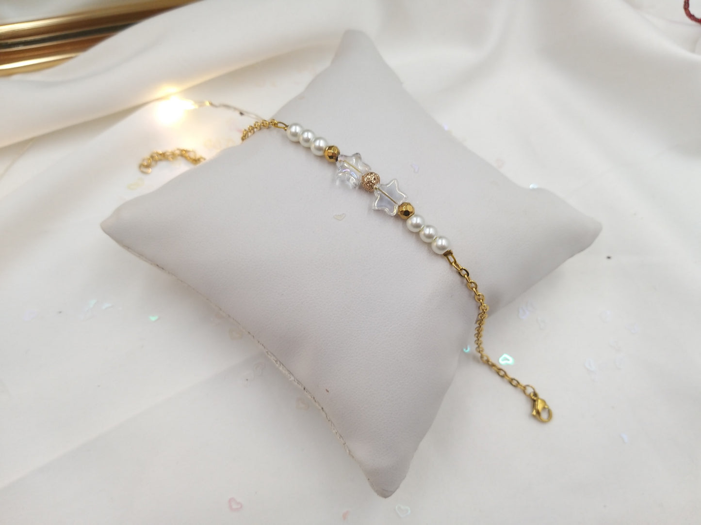 Λεπτό βραχιόλι με αστεράκια, πέρλες και ατσάλινη αλυσίδα-euhandmade