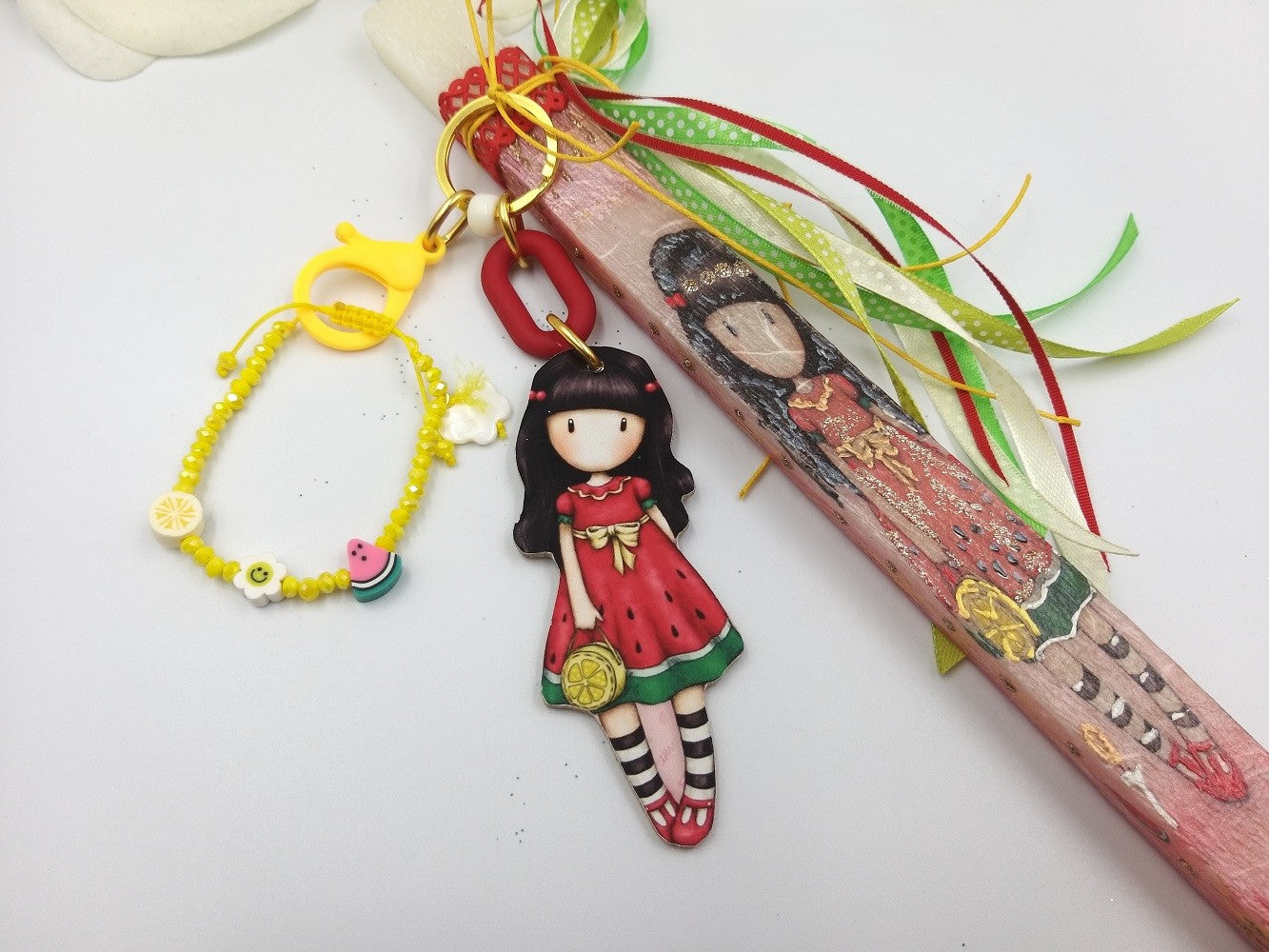 Χειροποίητη ζωγραφισμένη λαμπάδα Santoro με αποσπώμενο μπρελόκ