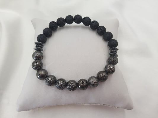 Ανδρικό χειροποίητο βραχιόλι 8mm με λάβα και αιματίτη από τη συλλογή Shadow Core της euhandmade