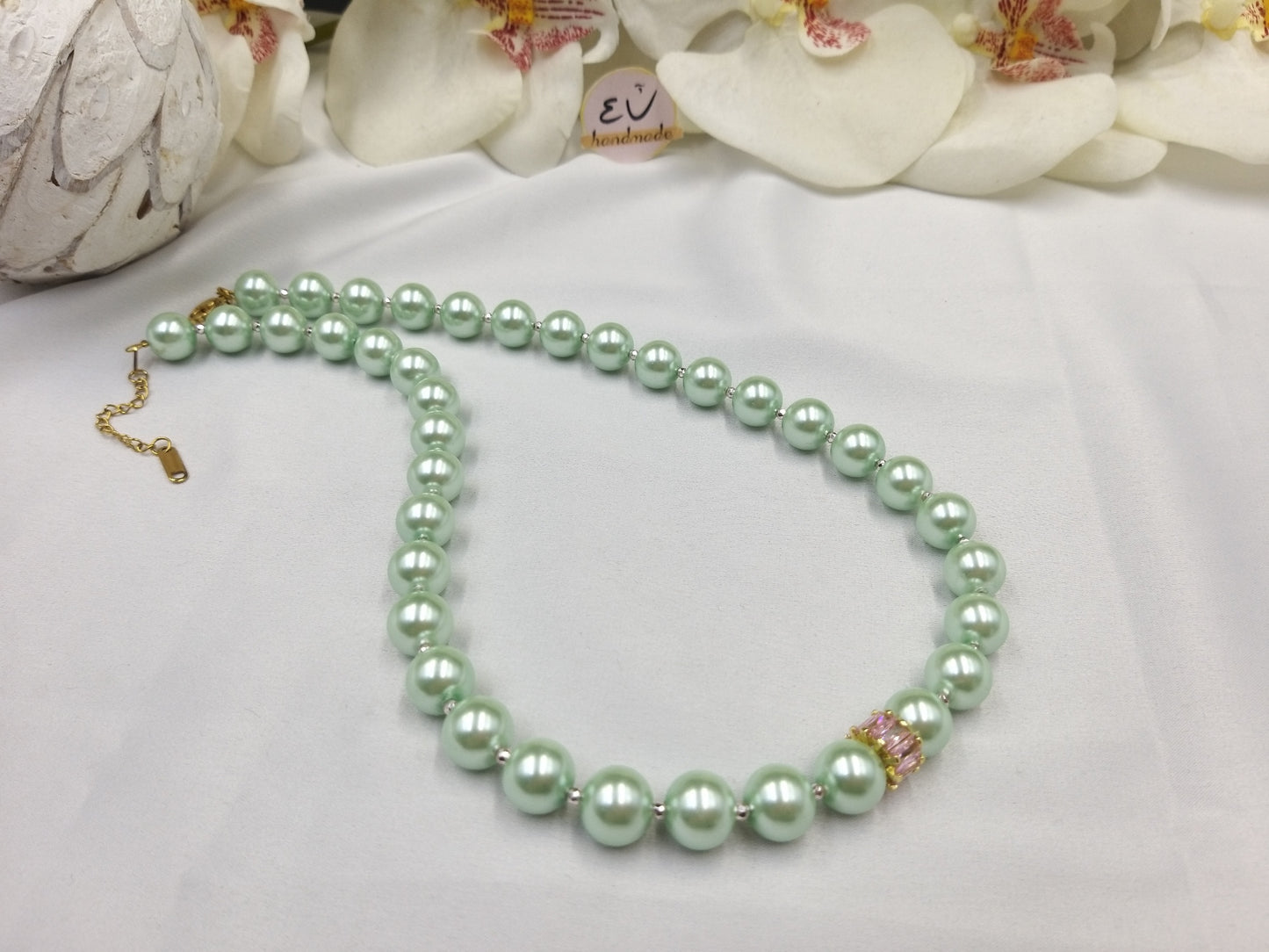 Κολιέ  με ροζ ζιργκόν και πeρλες στο χρώμα της μέντας– euhandmad