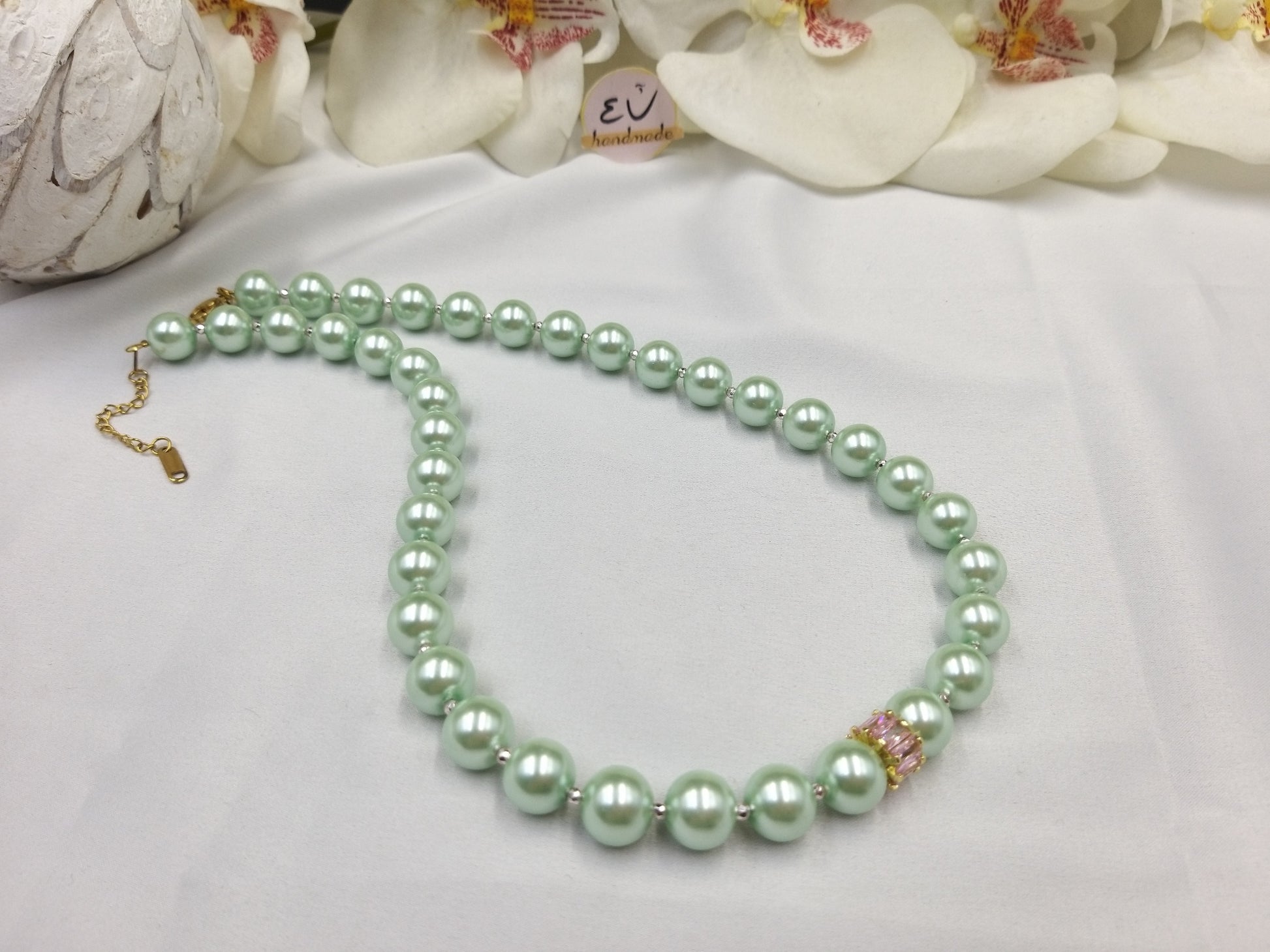 Κολιέ  με ροζ ζιργκόν και πeρλες στο χρώμα της μέντας– euhandmad