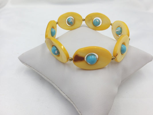 Χειροποίητο βραχιόλι από φίλντισι (mother of pearl) με ημιπολύτιμες aquamarine πέτρες